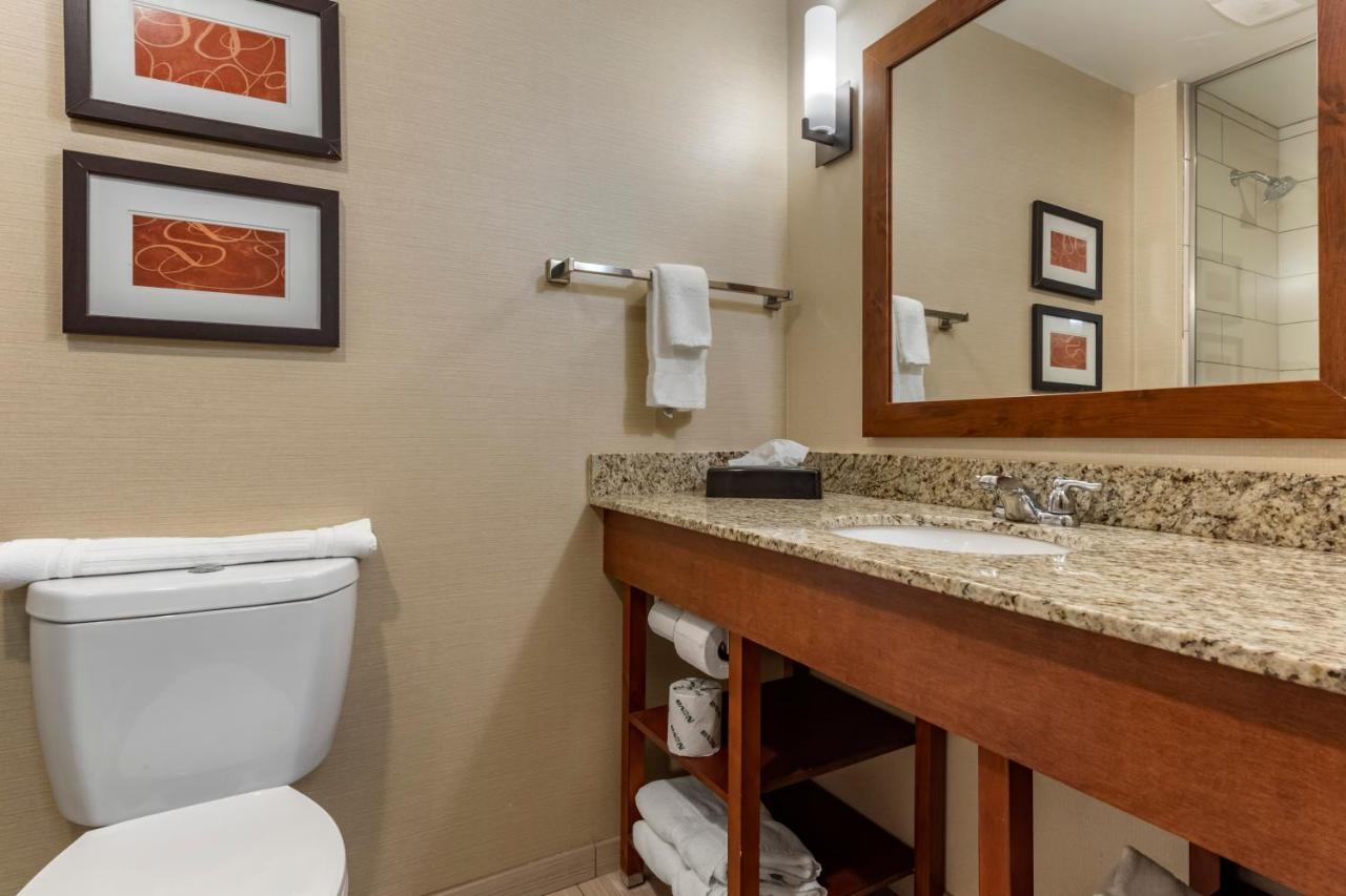 Comfort Suites Bridgeport - Clarksburg Esterno foto