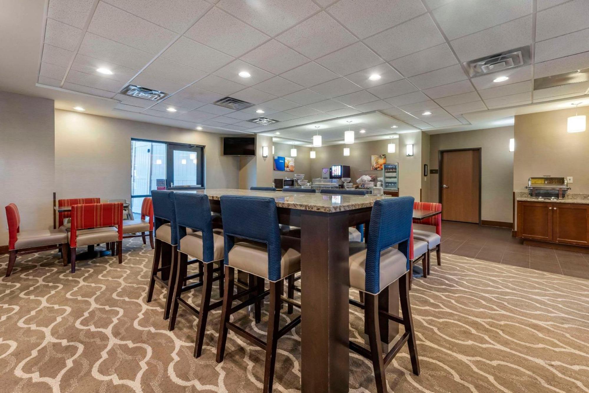 Comfort Suites Bridgeport - Clarksburg Esterno foto