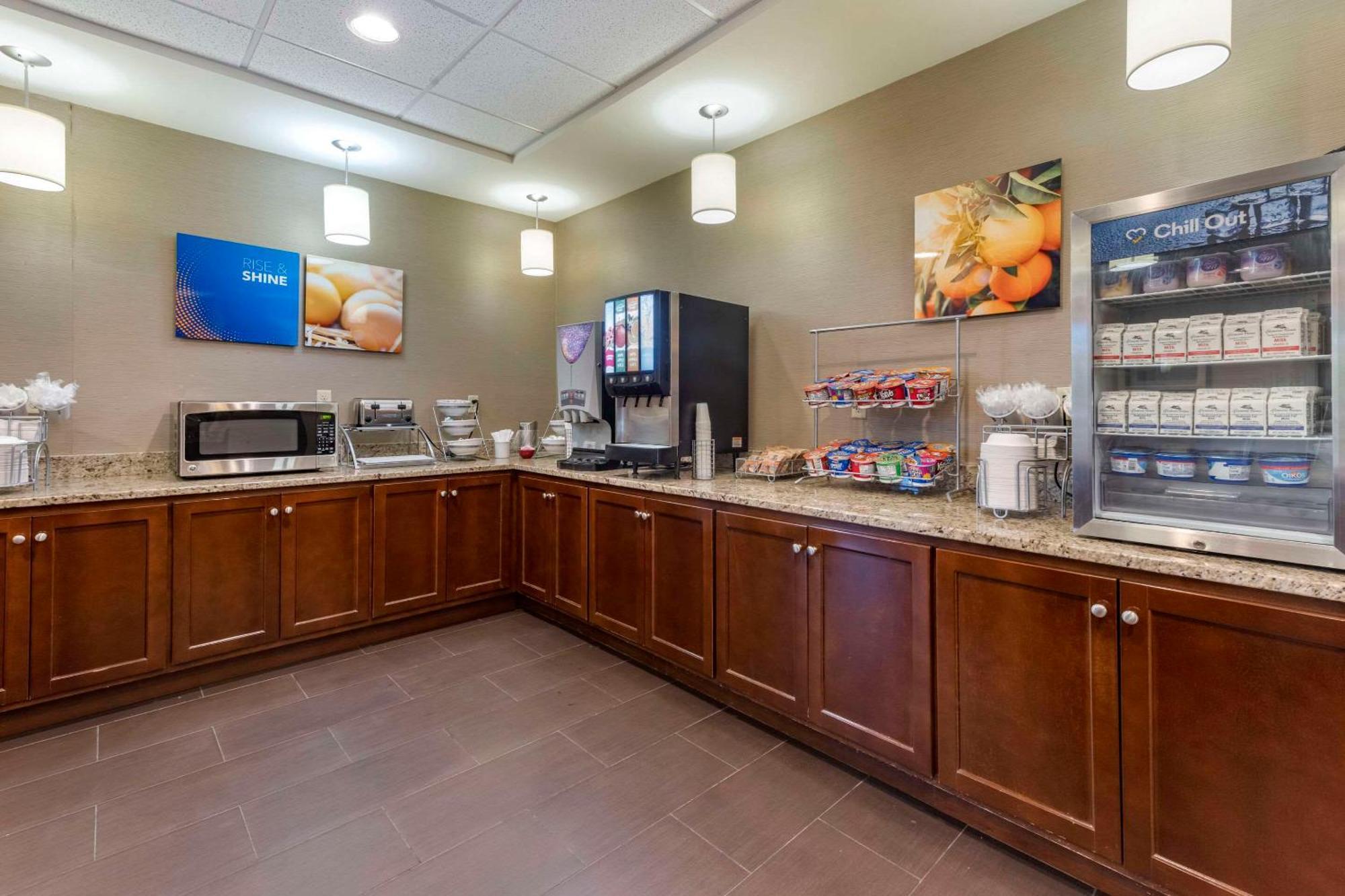 Comfort Suites Bridgeport - Clarksburg Esterno foto