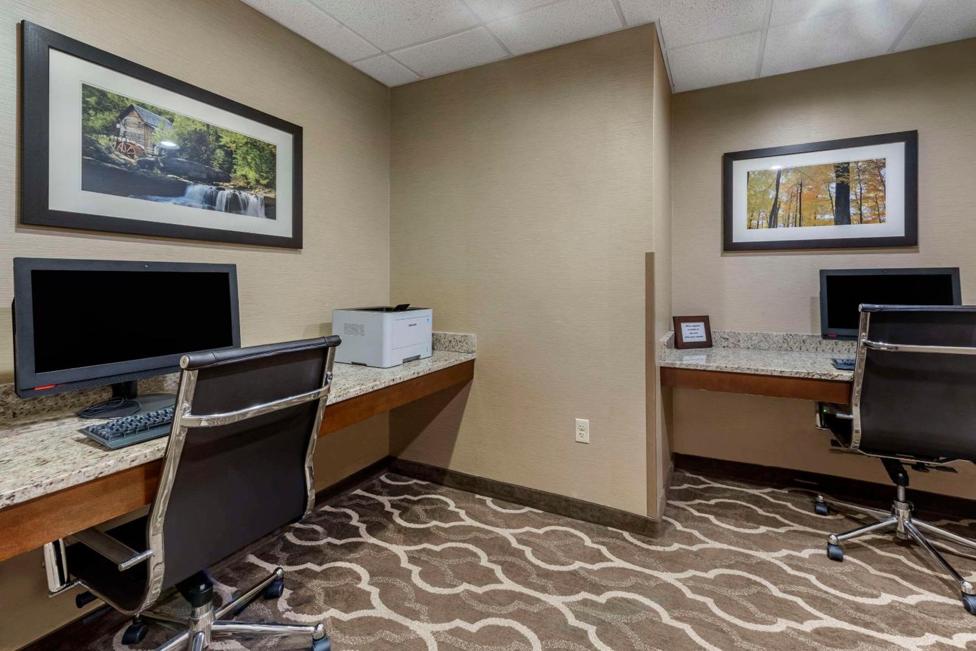Comfort Suites Bridgeport - Clarksburg Esterno foto