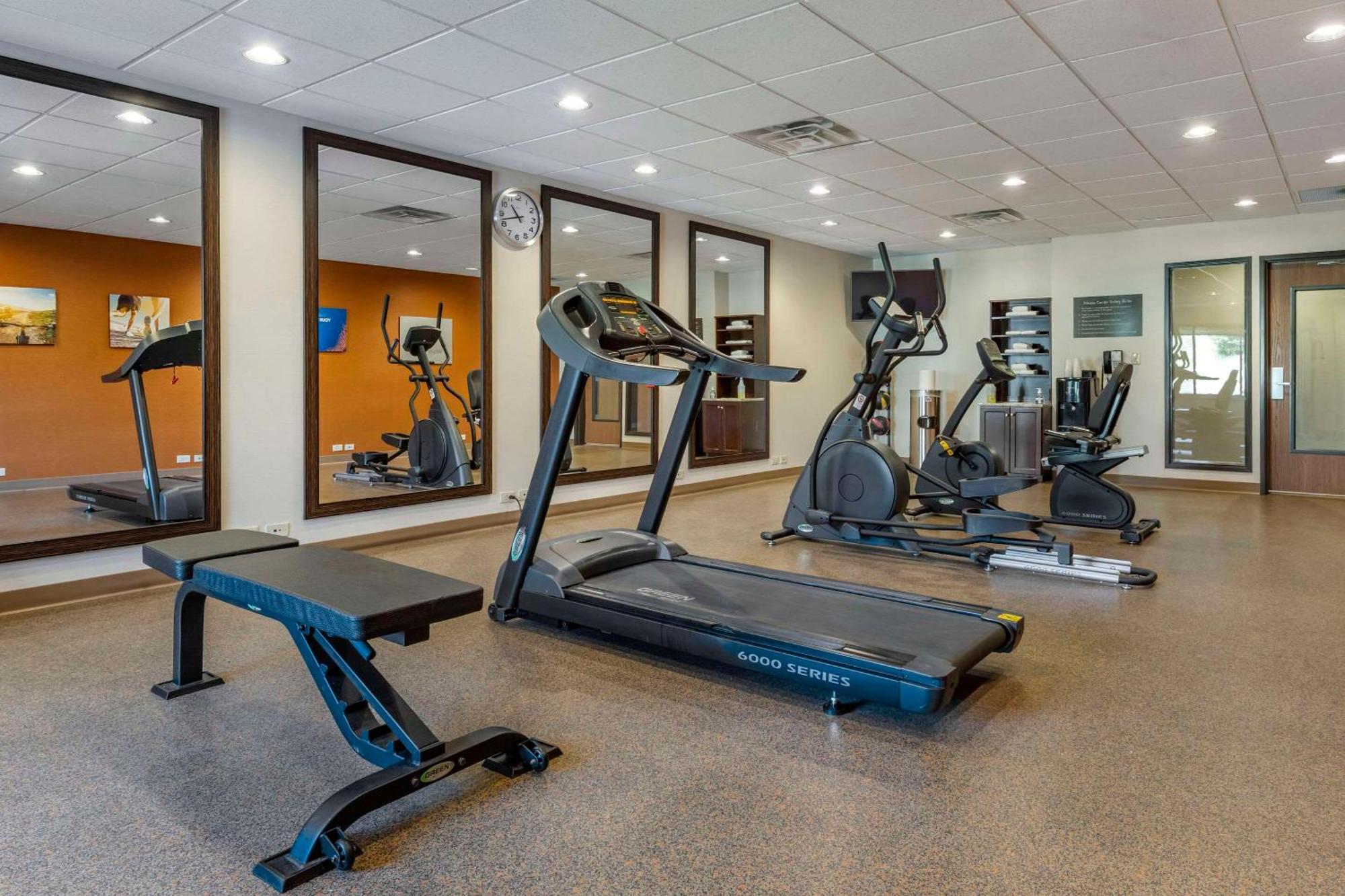 Comfort Suites Bridgeport - Clarksburg Esterno foto