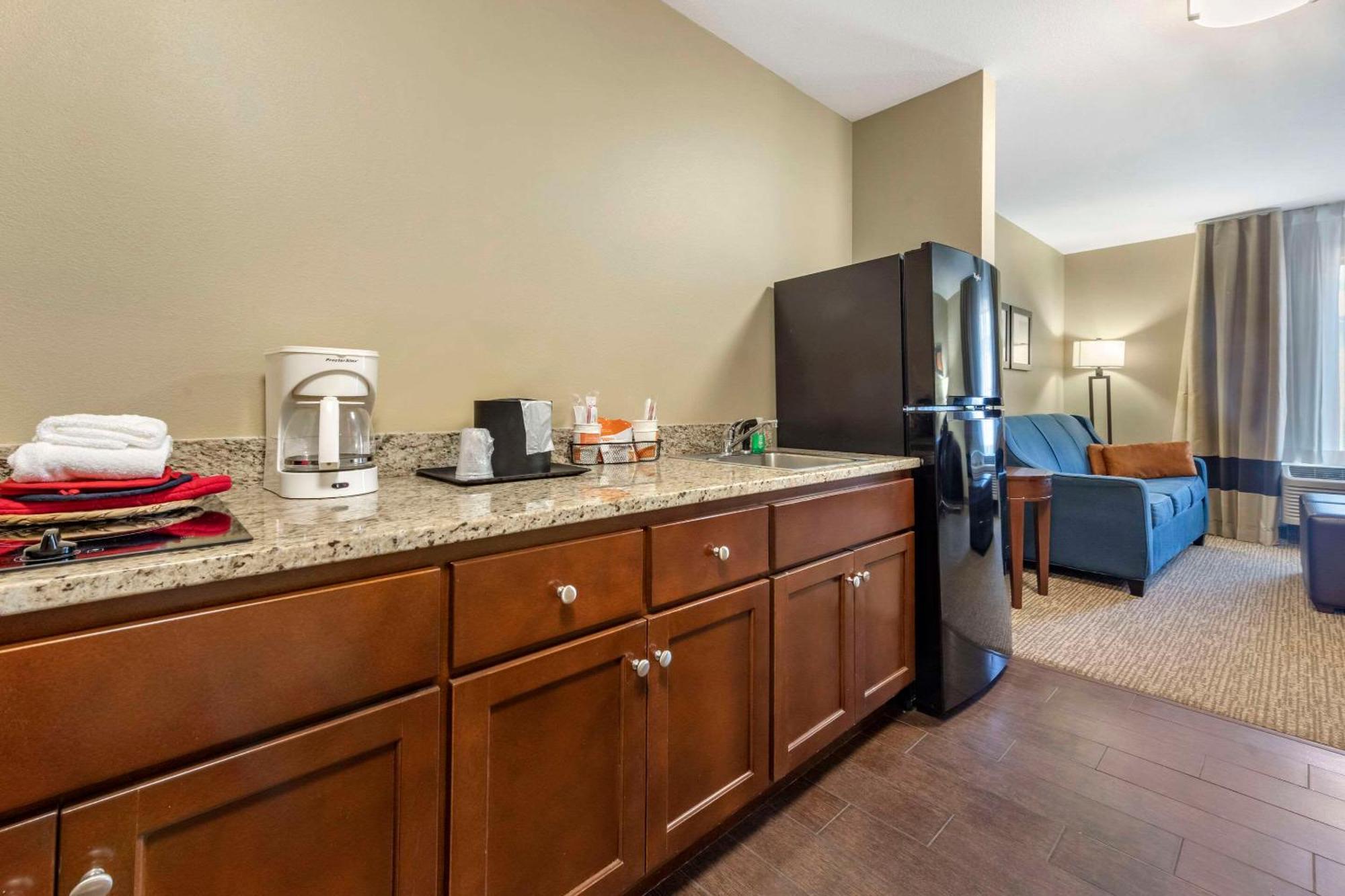 Comfort Suites Bridgeport - Clarksburg Esterno foto