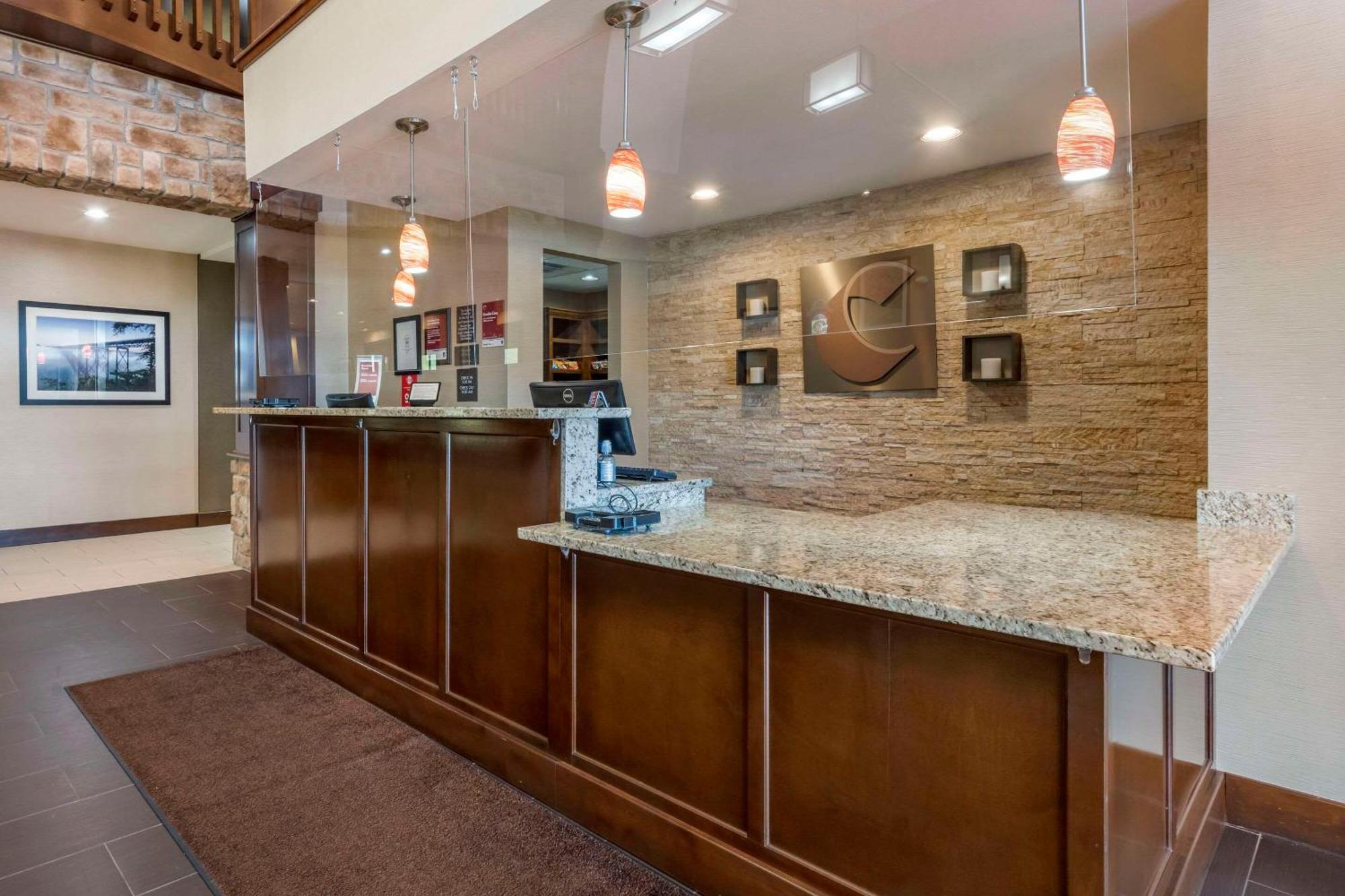 Comfort Suites Bridgeport - Clarksburg Esterno foto