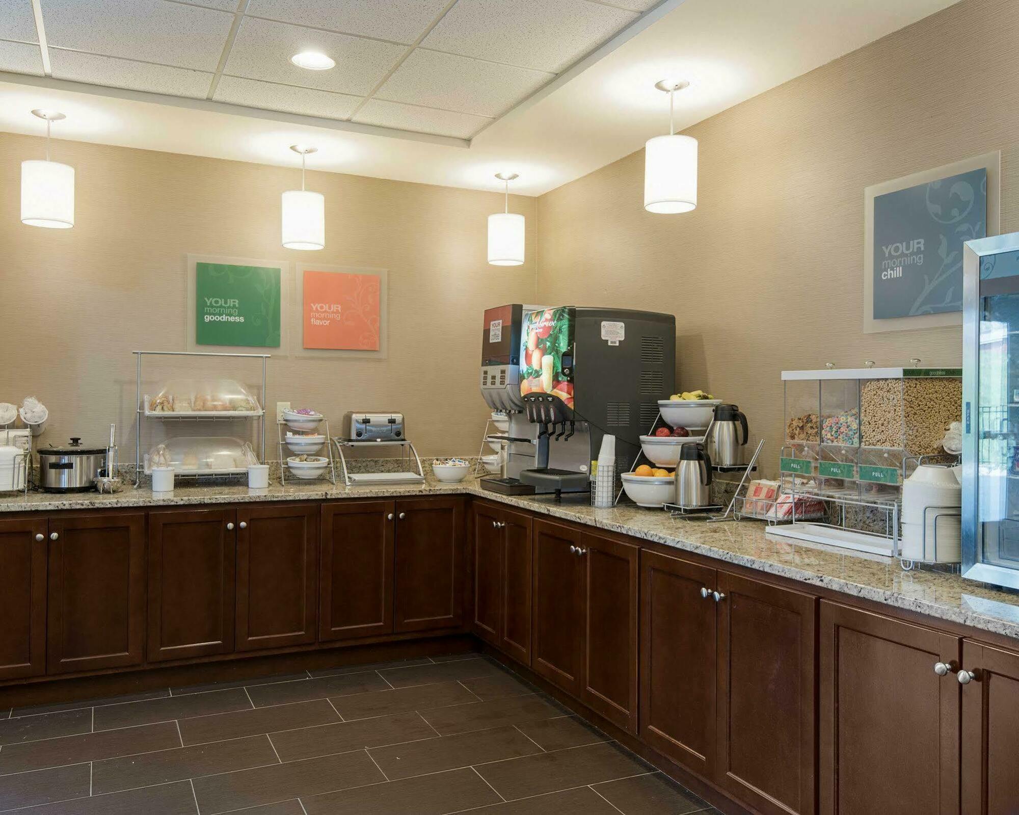 Comfort Suites Bridgeport - Clarksburg Esterno foto
