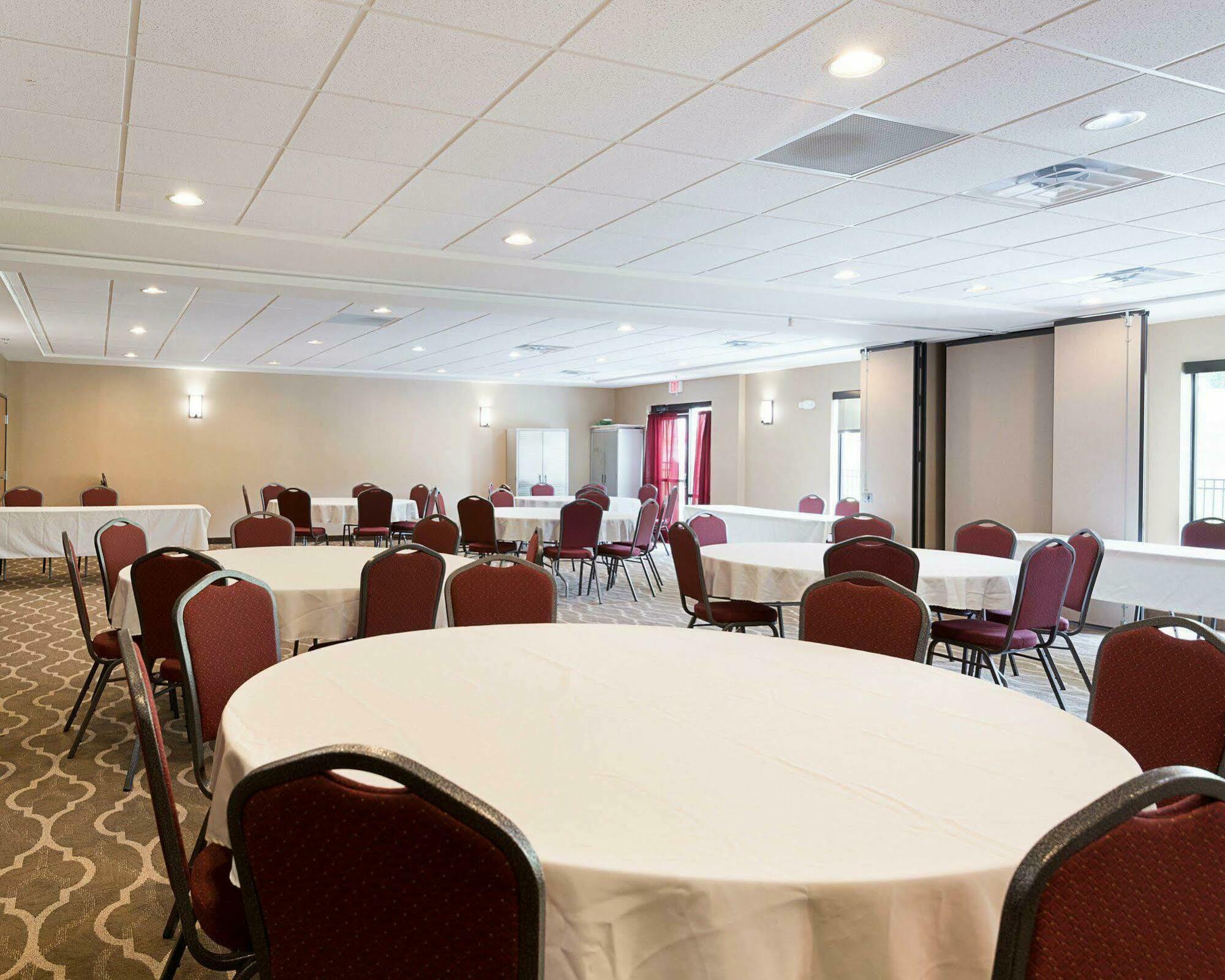 Comfort Suites Bridgeport - Clarksburg Esterno foto